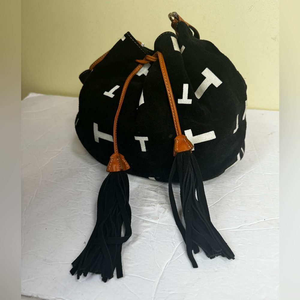 Tod’s T Logo Tassels Bucket Hobo Bag Leather Camel Suede Drawcord Luxury Preppy - Picture 6 of 16